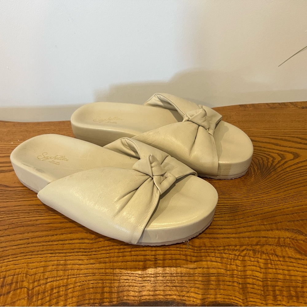 Seychelles Women's Cream Bow Slide Sandals